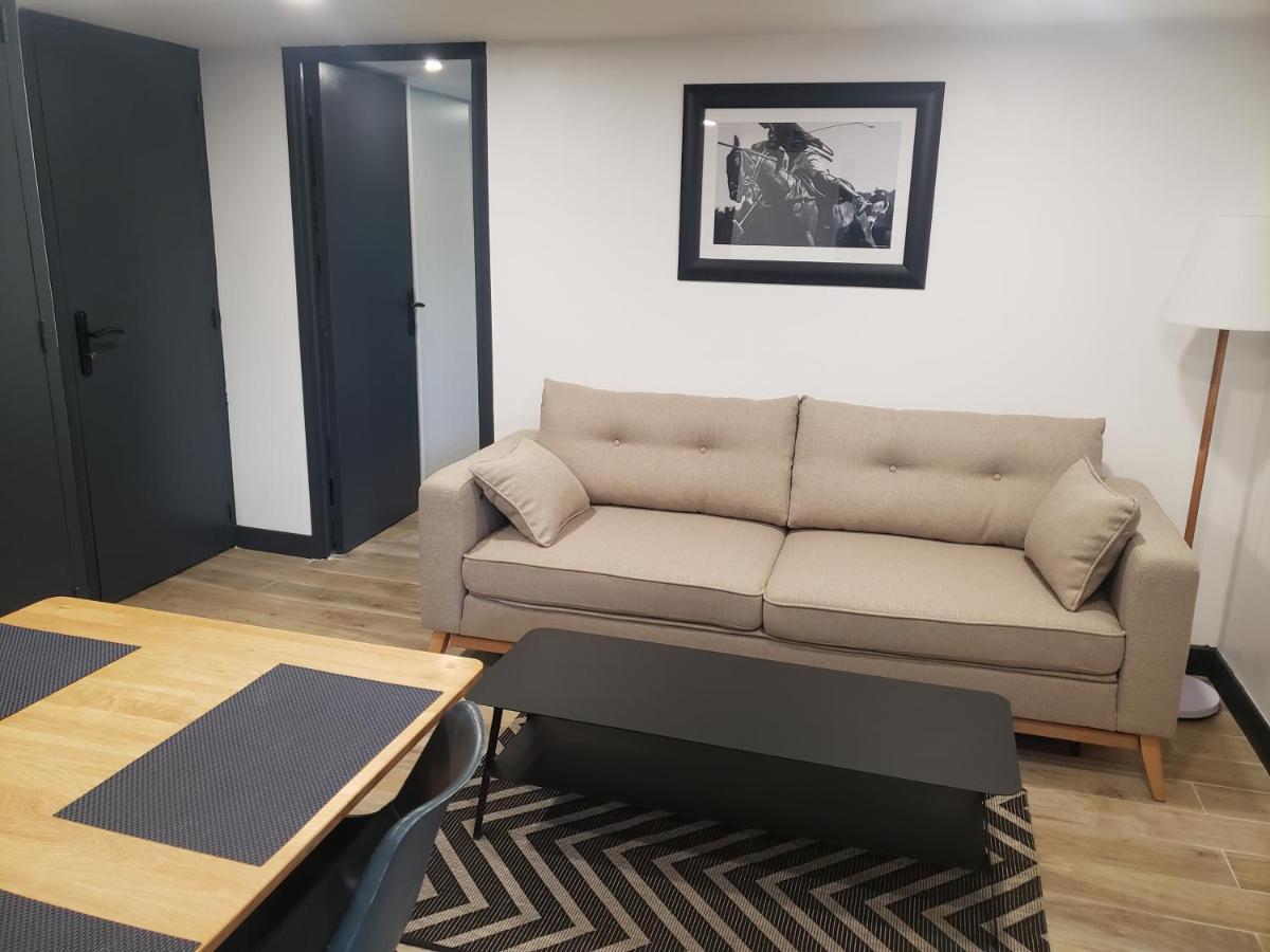 Cosy Apartment Coubron Luaran gambar